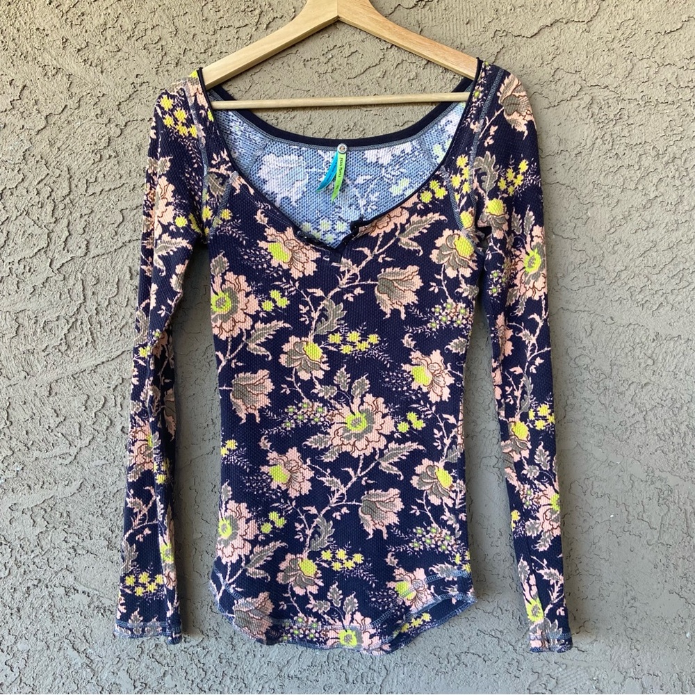 FREE PEOPLE Navy/Peach Floral Long Sleeve WAFFLE TEE